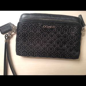 *NEW* Black Coach Wristlet